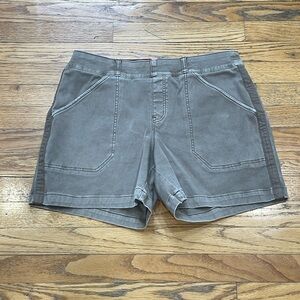 SPANX Women's Tan Cargo Shorts